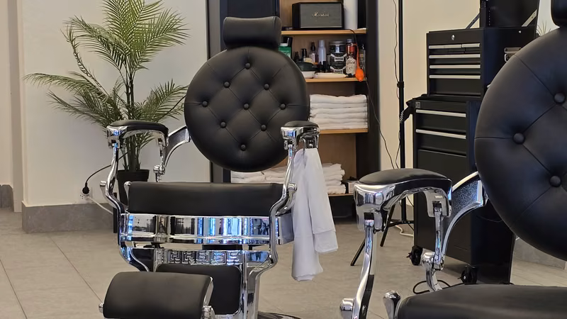 The URBANE barbershop on Mühlenplatz, Bern